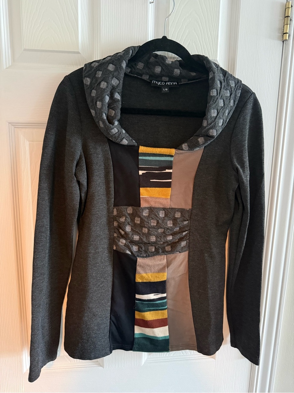 Myco Anna - Vintage Patchwork Scoop-Neck Sweater